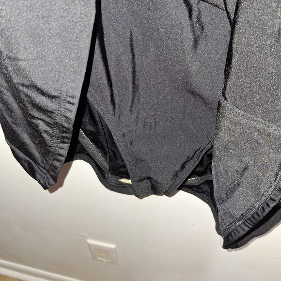 Black and Mint Women's 1 Piece Swimwear - W Sz 16 - Picture 2 of 7